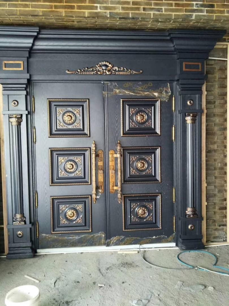 UNIQUE HOME PRODUCTS   CAST DOORS WITH ARK AND PILLAR