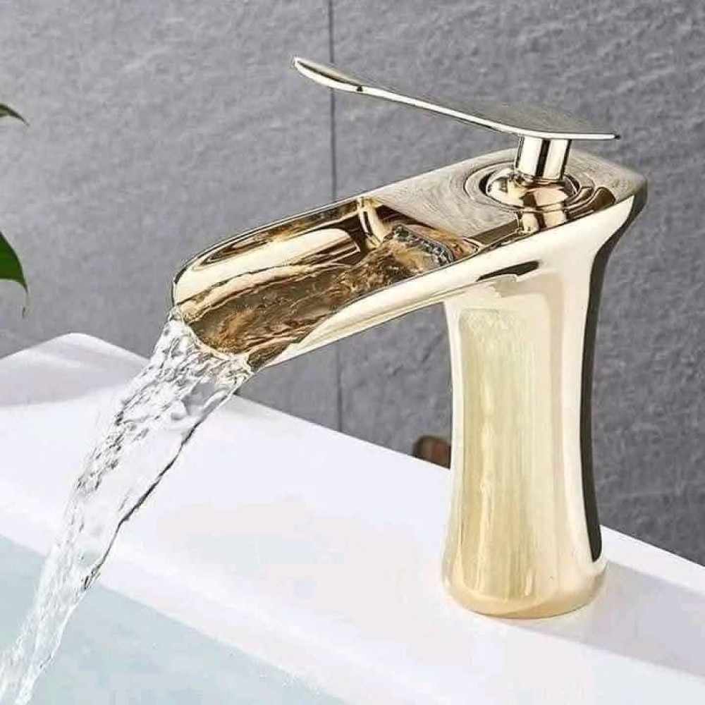 UNIQUE QUALITY KITCHEN TAPS-Luxury Gold Pull-Down Kitchen Faucet – 360° Swivel with Dual Spray Modes