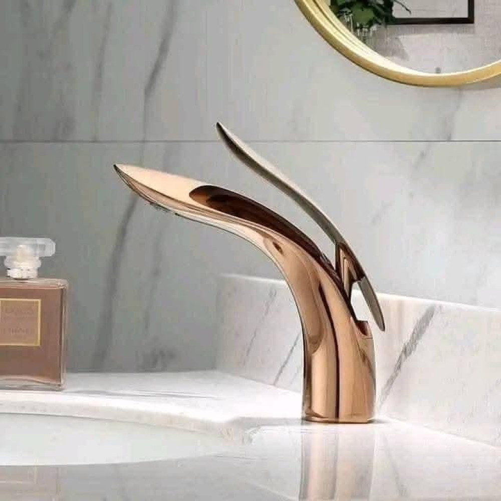 UNIQUE QUALITY KITCHEN TAPS-Luxury Gold Pull-Down Kitchen Faucet – 360° Swivel with Dual Spray Modes