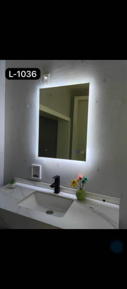 Square Mirror