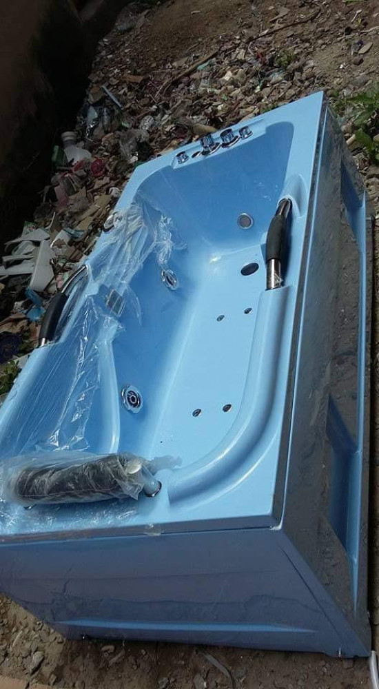 Luxury Spa Bathtub