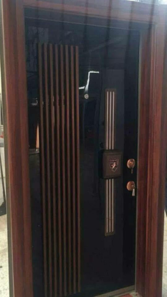 White and gold ceramic one-piece toilet bowl