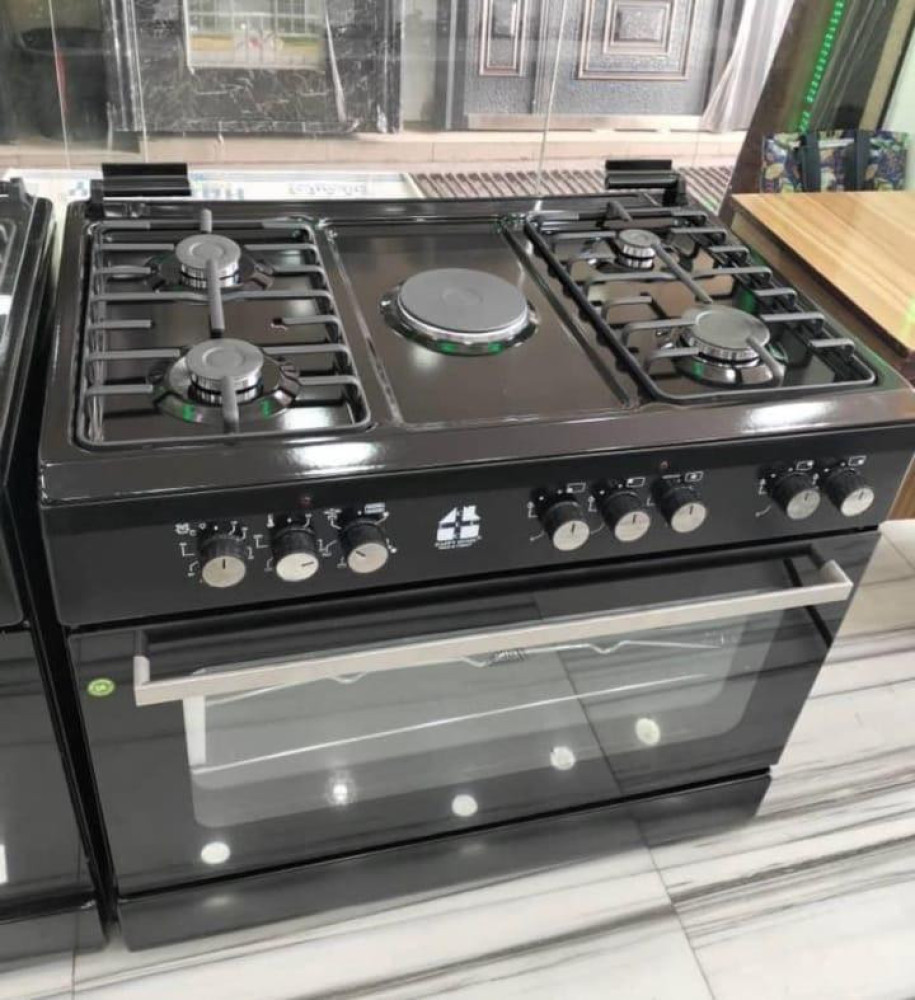 Quality standing gas cooker and oven