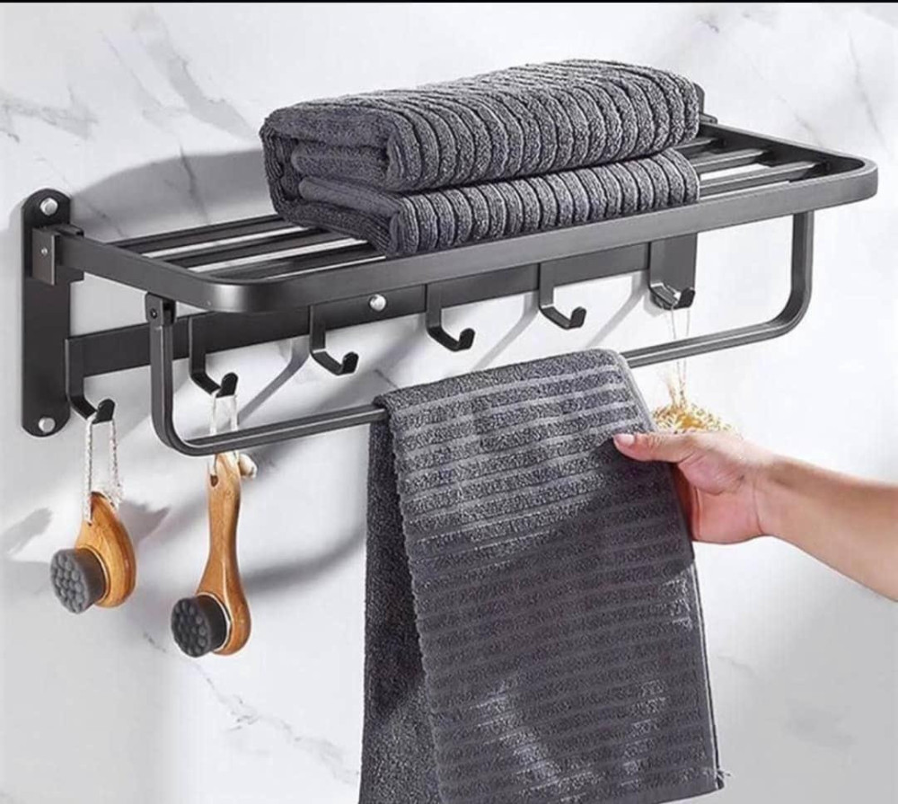Bathroom towel hanger