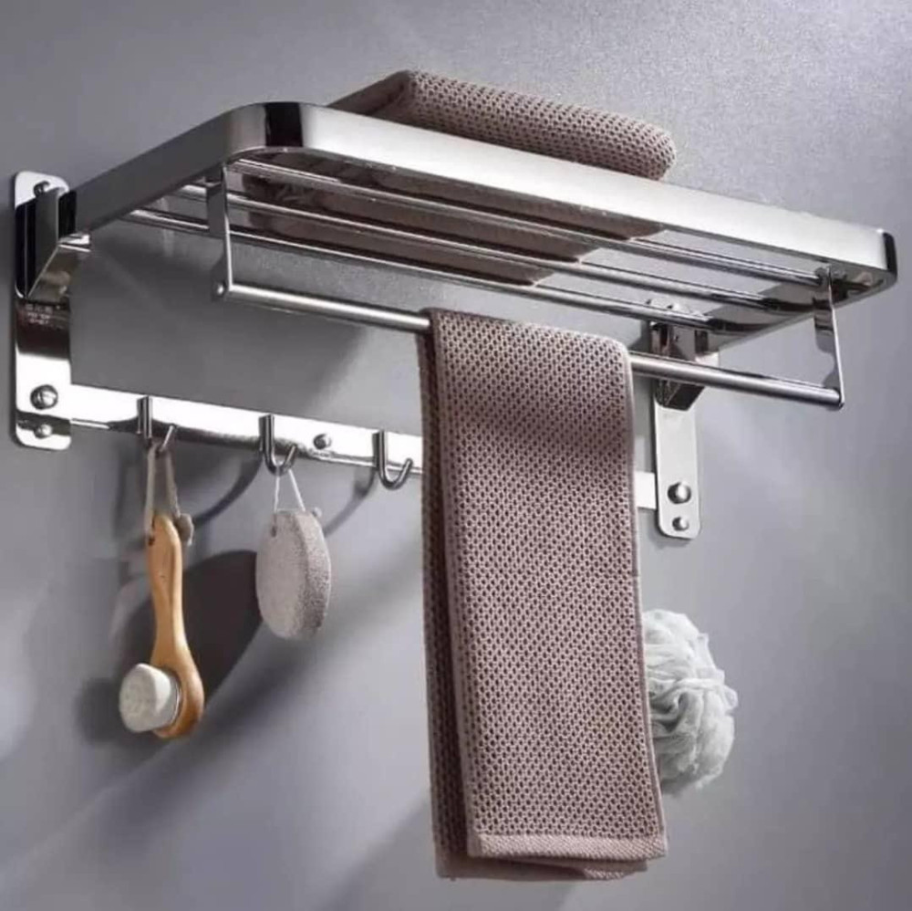 Bathroom towel hanger