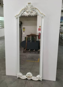 White Vintage-style decorative floor mirror