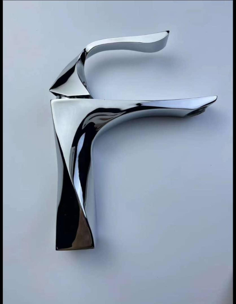 Single-handle bthroom faucet with a chrome finish