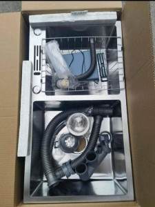 Stainless Steel single-bowl Kitchen sink with various accessories