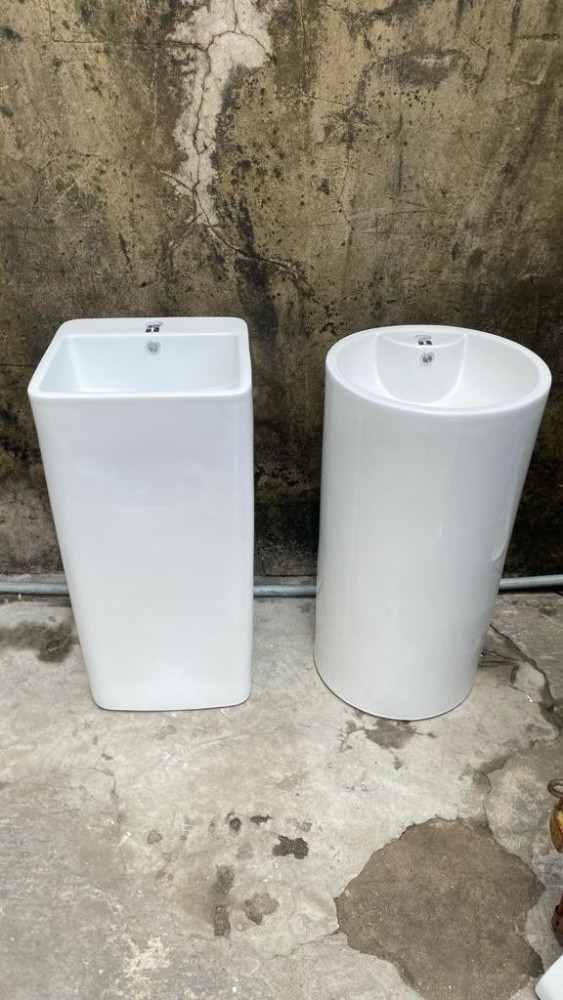 freestanding washbasin also known as a pedestal basin