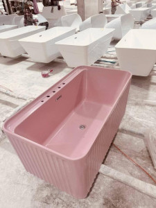 Pink freestanding bathtubs