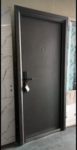 Laser-Line Accent Door