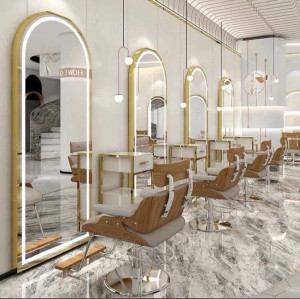 Gold-coloured full-length mirror with integrated Led Lighting