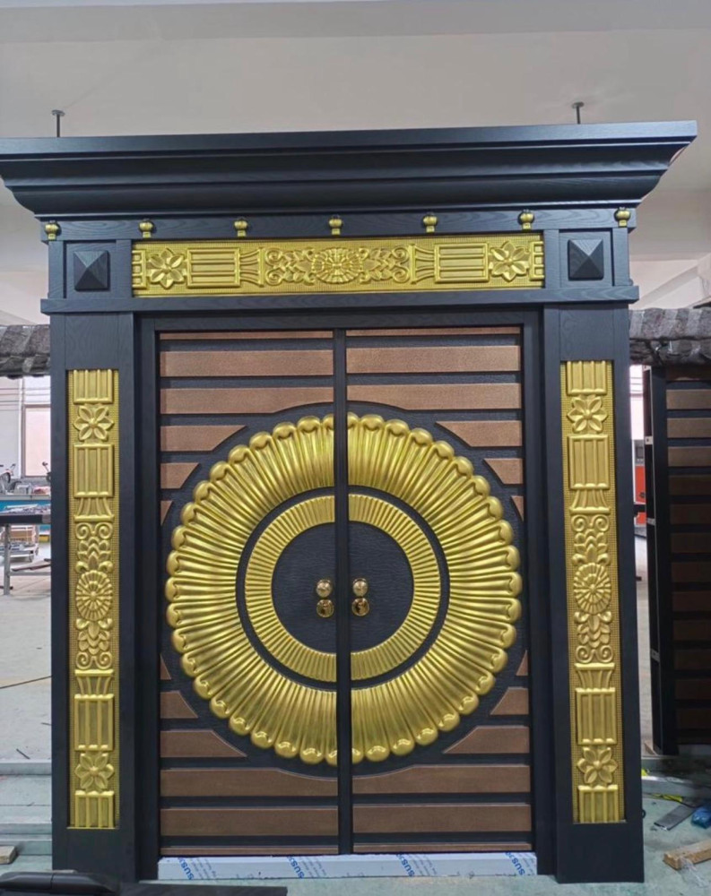 Decorative metal security door 