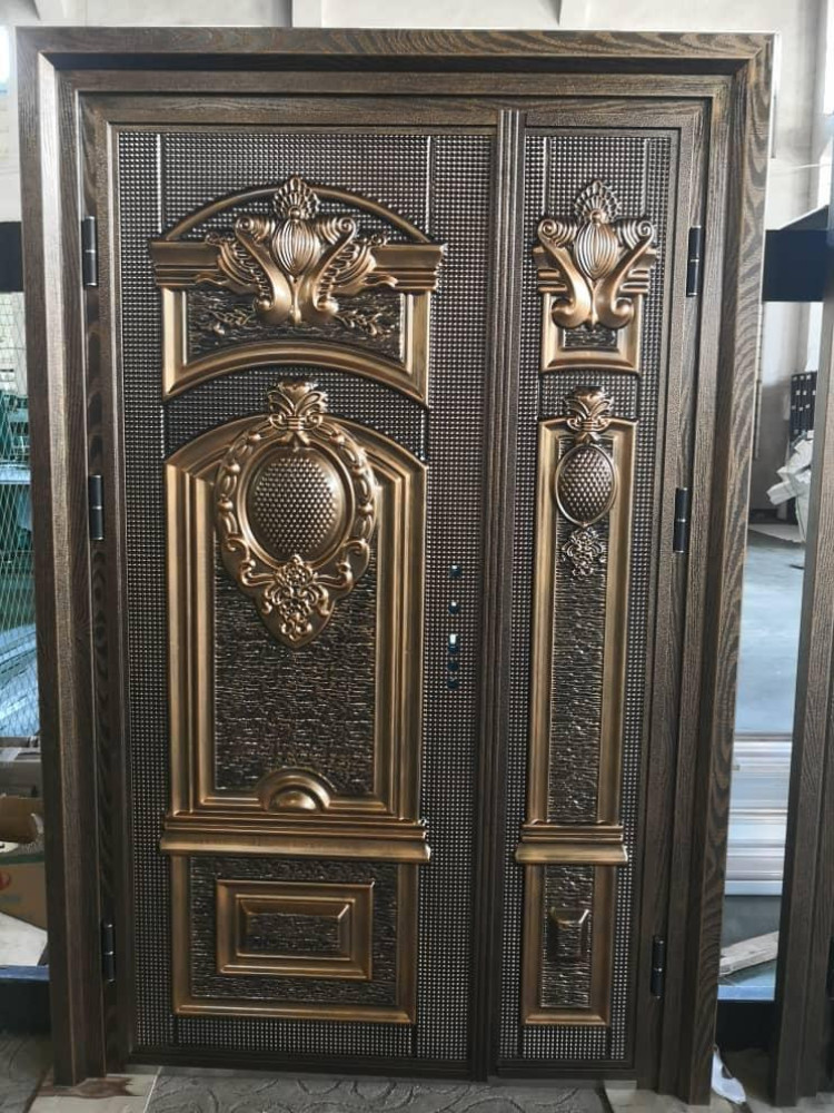 Rustic Iron-Wood Door