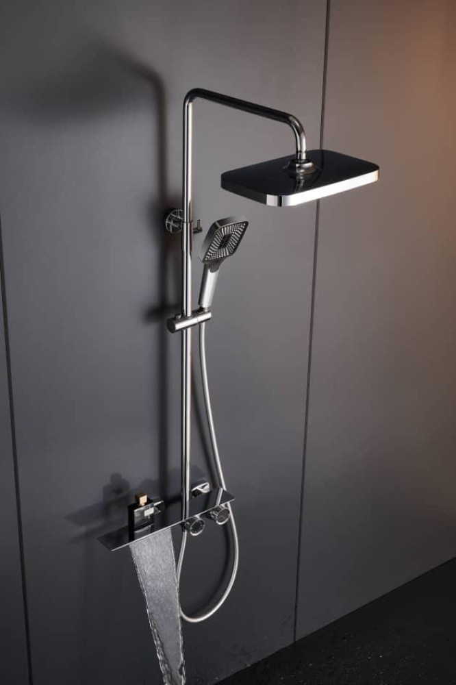 Deluxe showers