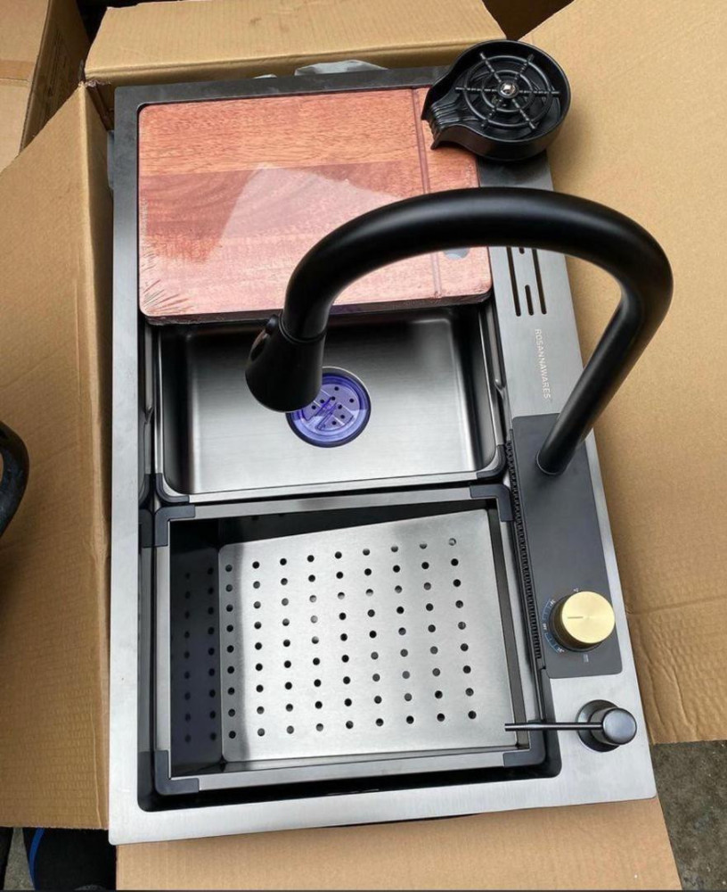 Custom kitchen sink