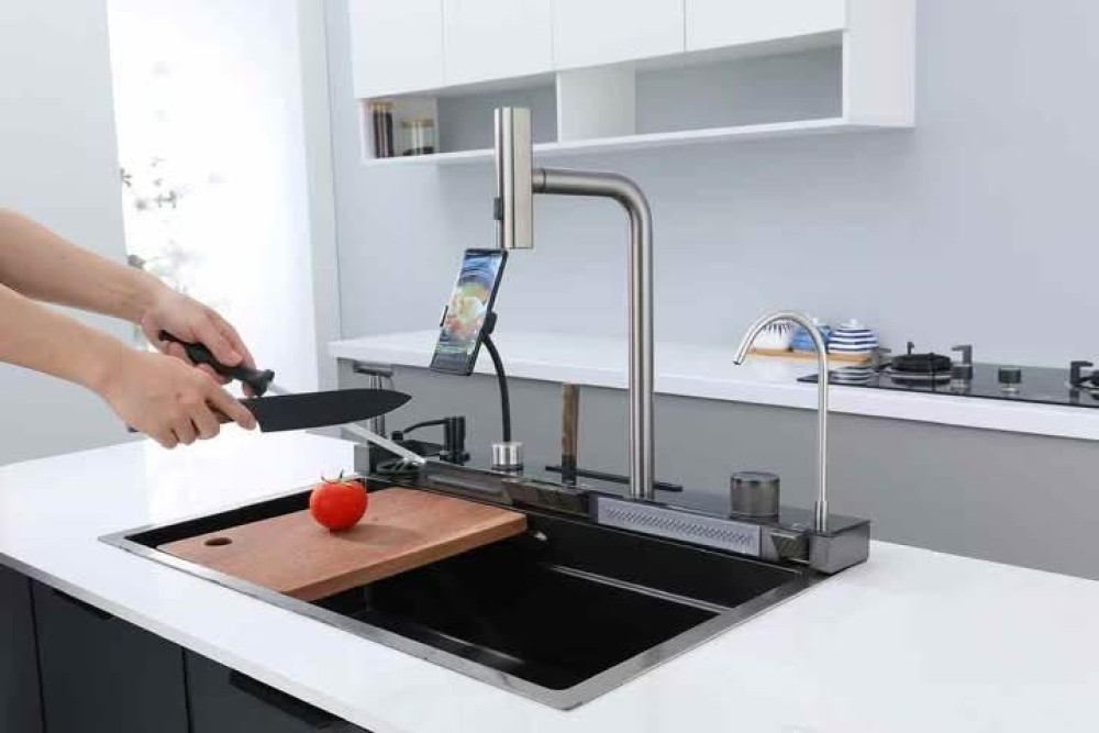 Chef-grade kitchen sink
