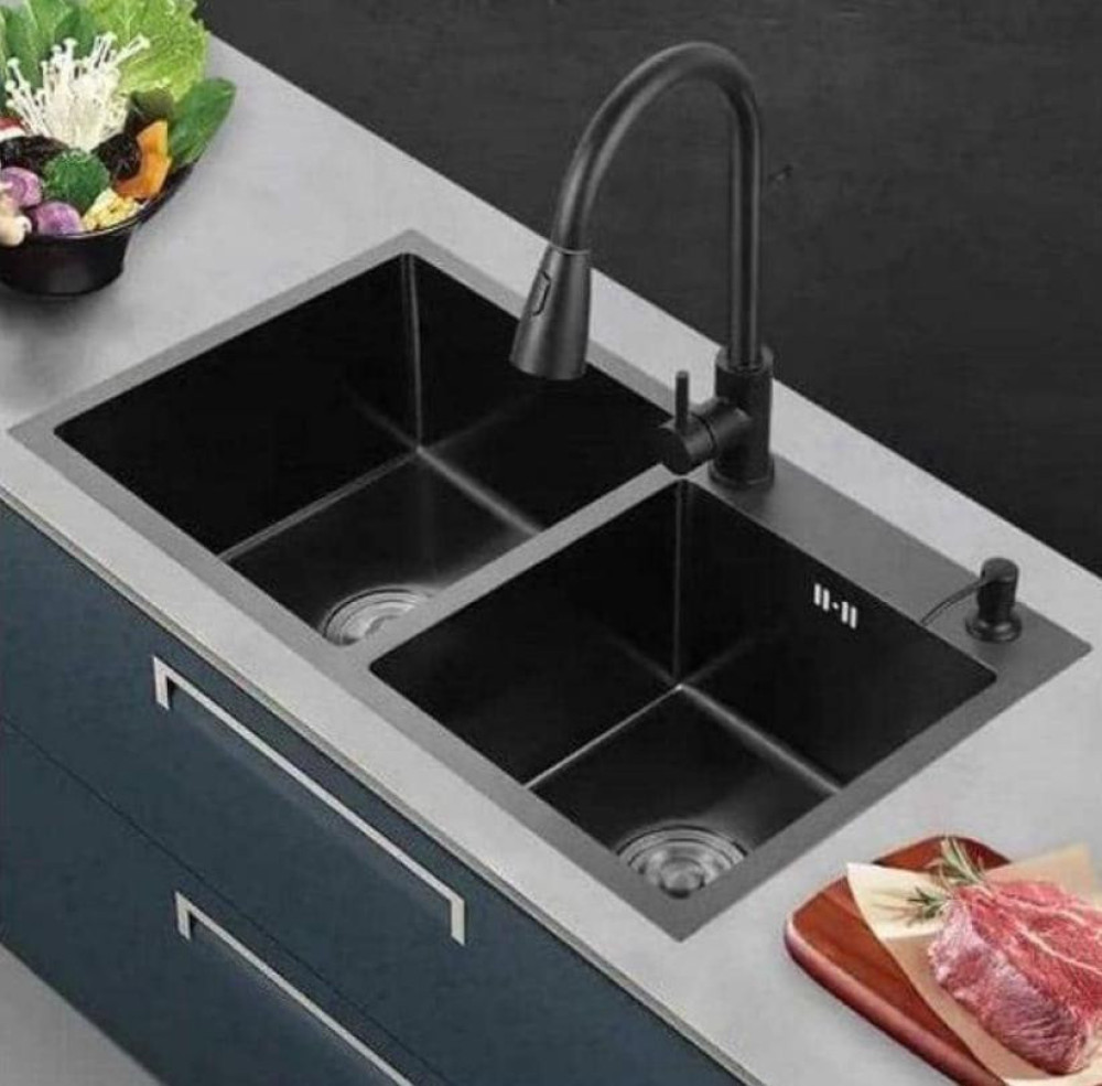 Chef-grade kitchen sink
