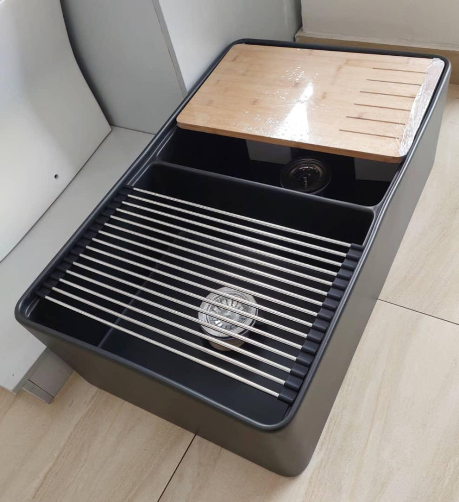Chef-grade kitchen sink