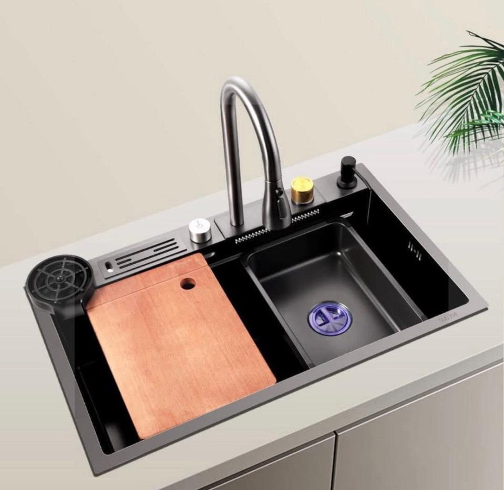 Chef-grade kitchen sink