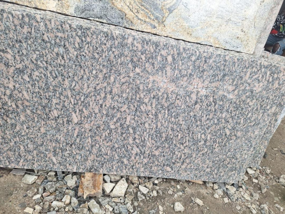 Kashmir White Granite Tile